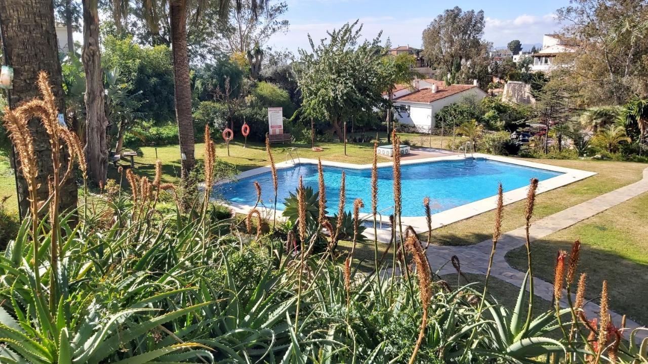 Del Parque Flats Interpares Swimmingpool Apartment Malaga Exterior photo